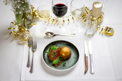 Nytaarsmenu-ud-af-huse-dessert-hvidchokolademousse